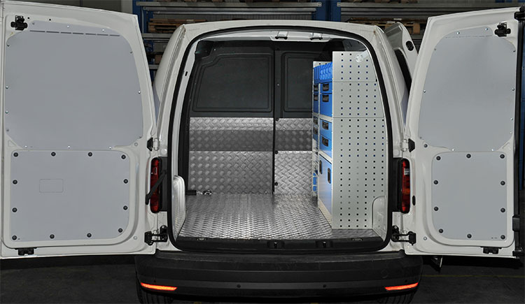 01 Caddy con arredo Syncro Trentino