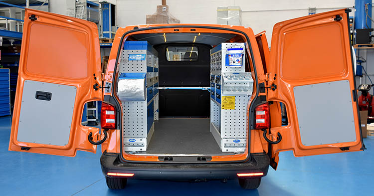 01 Transporter con arredi Syncro Trentino