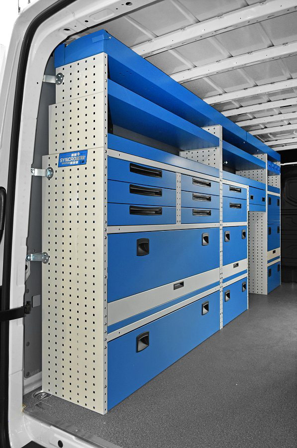 02 parete con cassetti e ripiani per furgone Man Tge L4H3 da syncro system Trentino