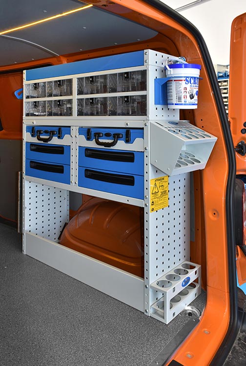 03 Cassetti metallici e in plastica e accessori su Transporter Syncro Trentino