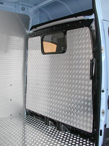 04 rivestimento paratia divisoria da Syncro a Trentino