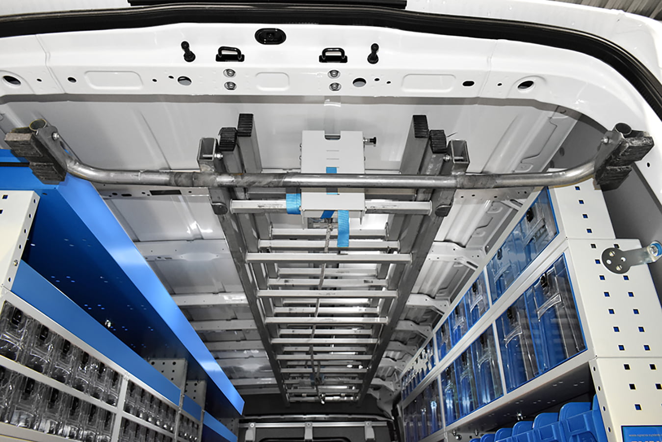 05 soluzioni funzionali per furgoni portascala a soffitto da syncro system Trentino